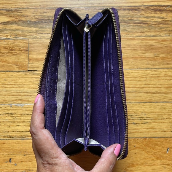 MICHAEL KORS Leather Zip Wallet Purple - Picture 4 of 4